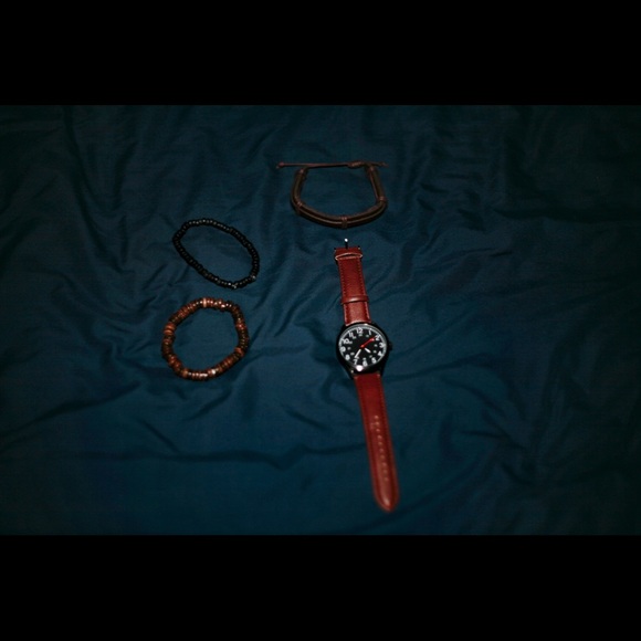 New watch and bracelets - Picture 3 of 7